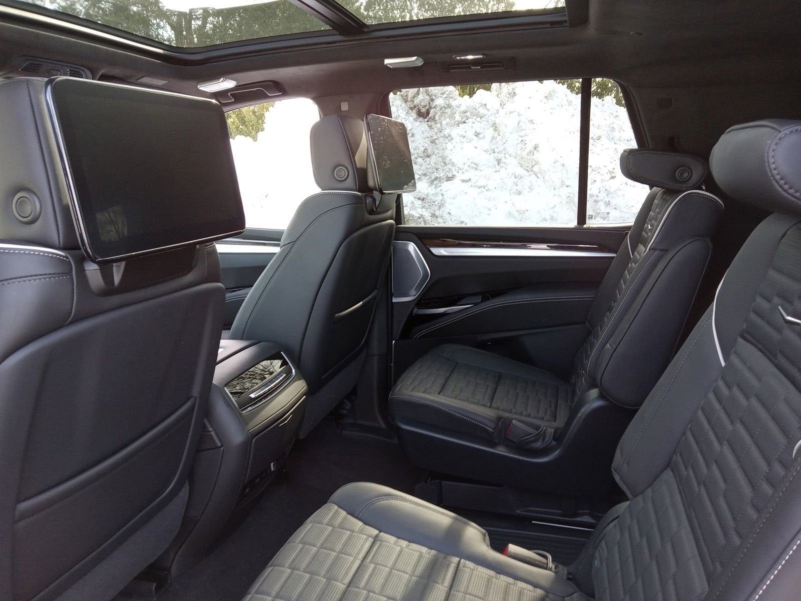 2025 Cadillac Escalade Sport Platinum