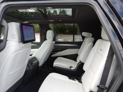 2025 Cadillac Escalade Sport Platinum