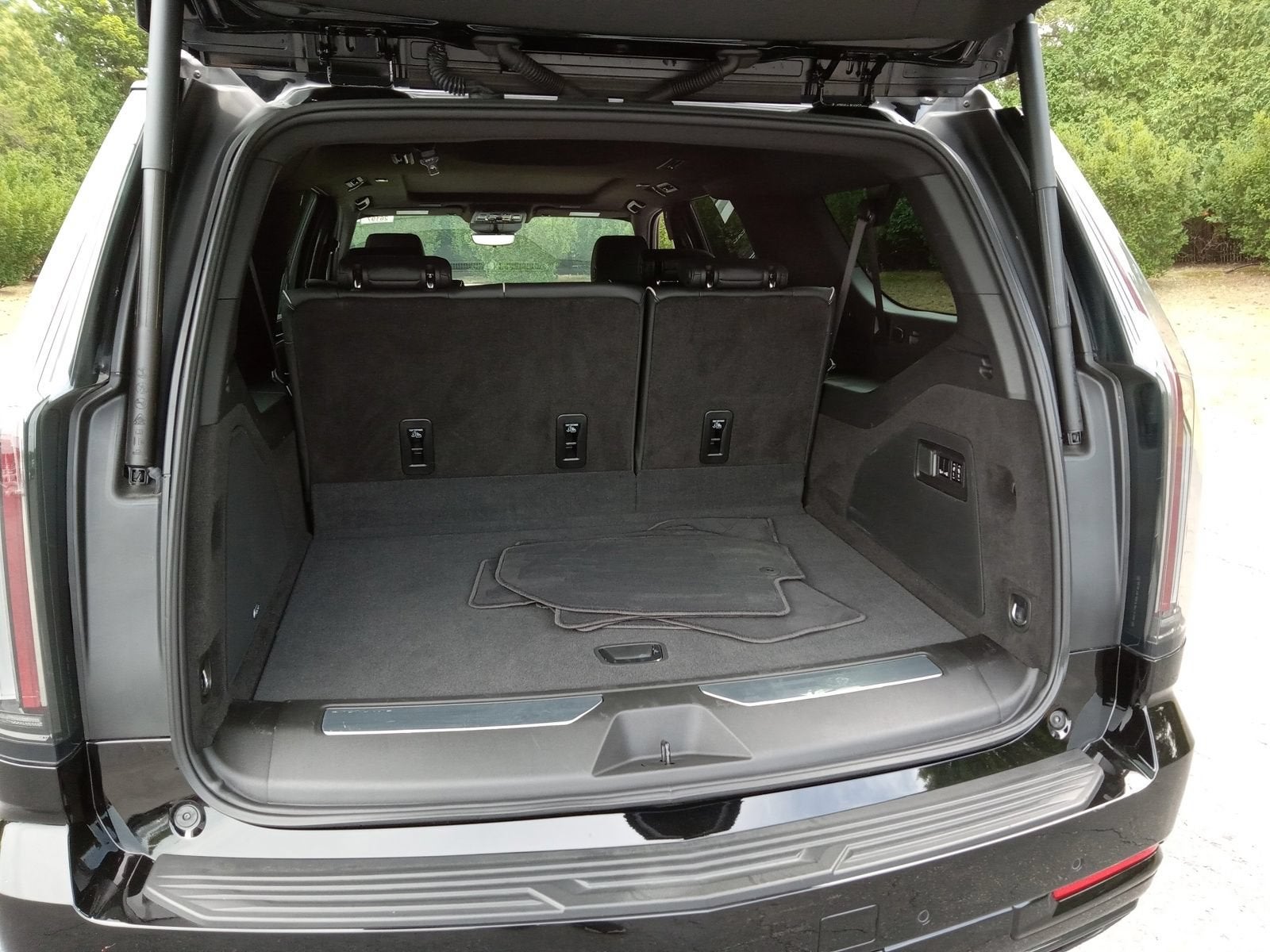 2026 Cadillac Escalade ESV Sport