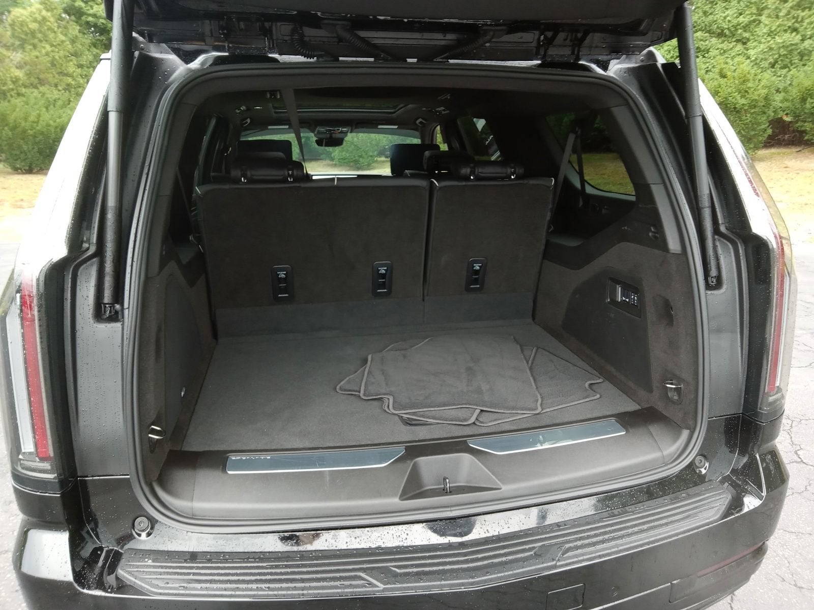 2026 Cadillac Escalade ESV Sport