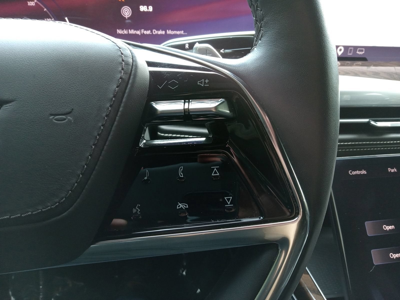 2025 Cadillac Escalade ESV Sport Platinum