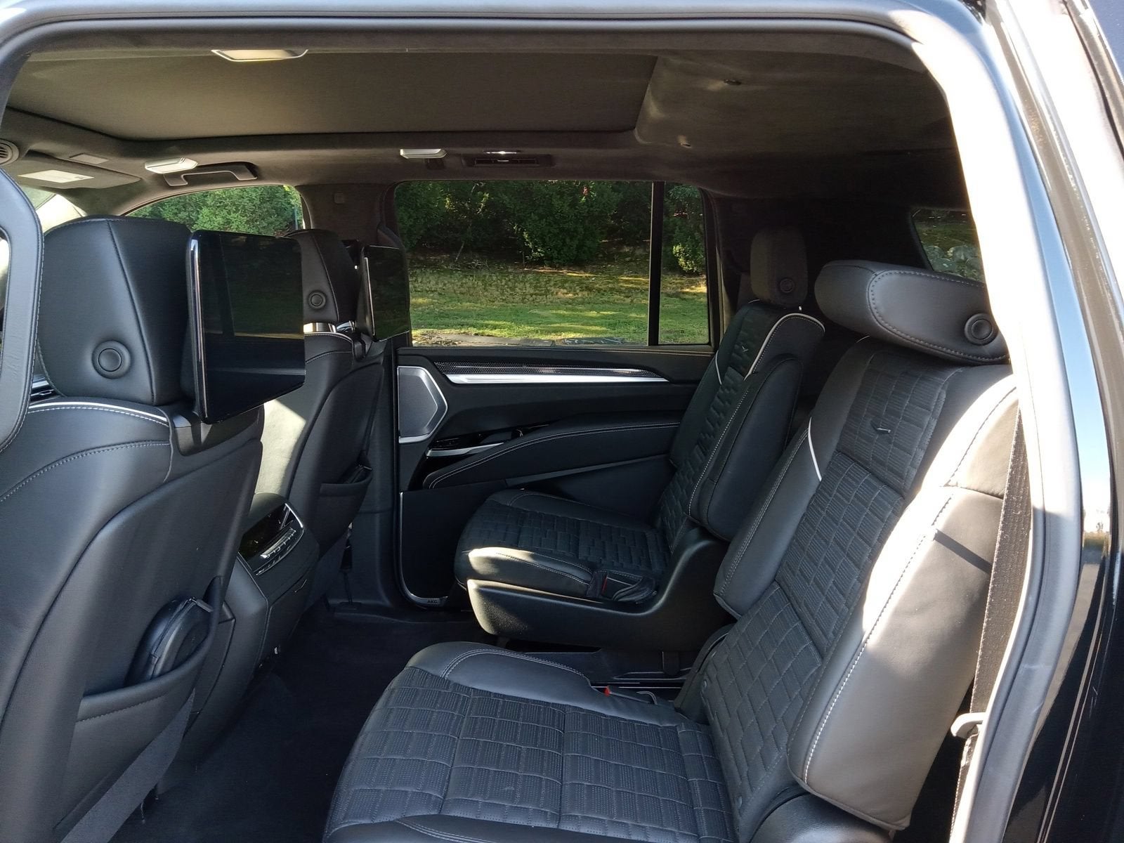 2026 Cadillac Escalade ESV V-Series