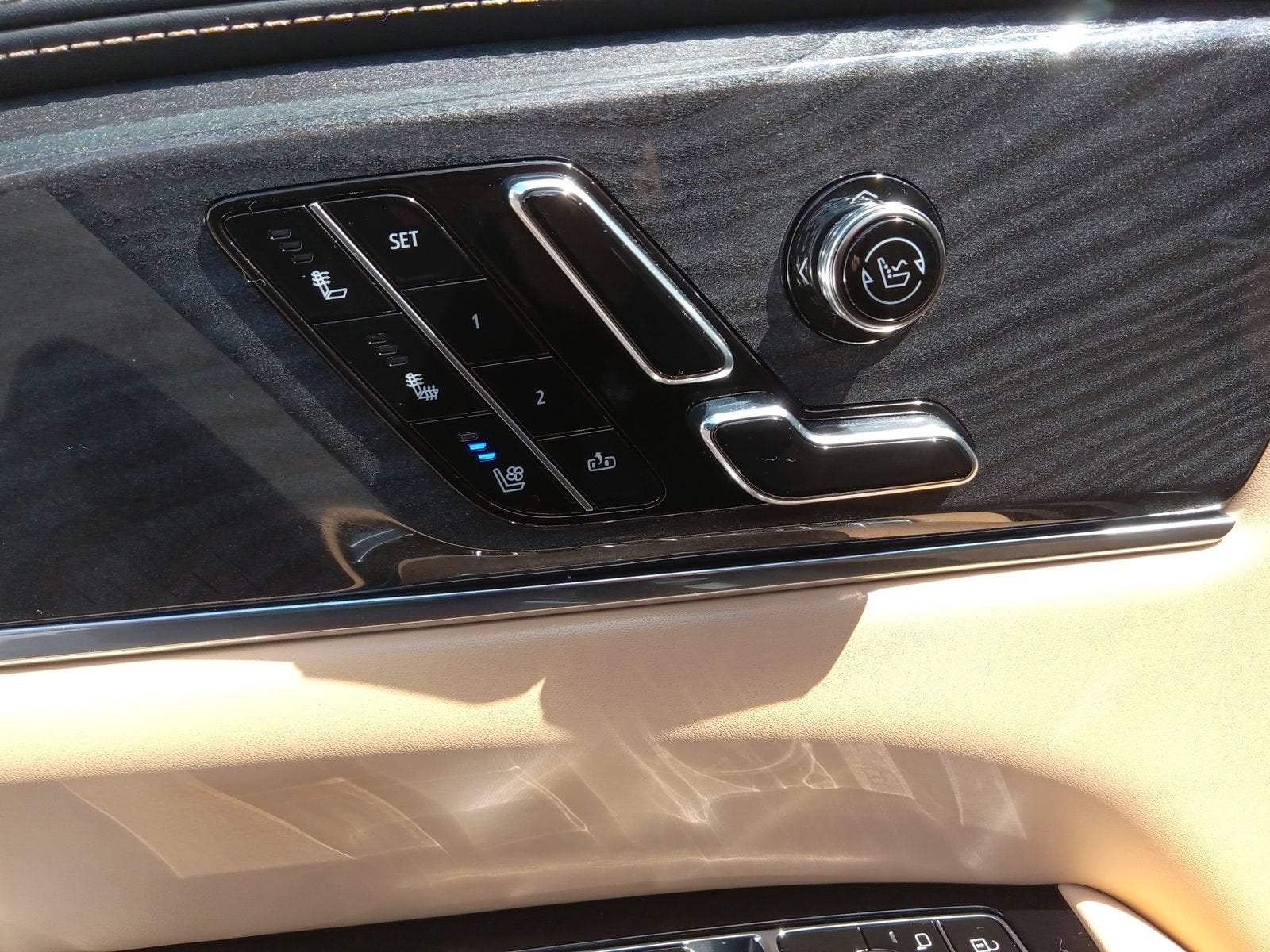 2026 Cadillac ESCALADE IQ Premium Luxury