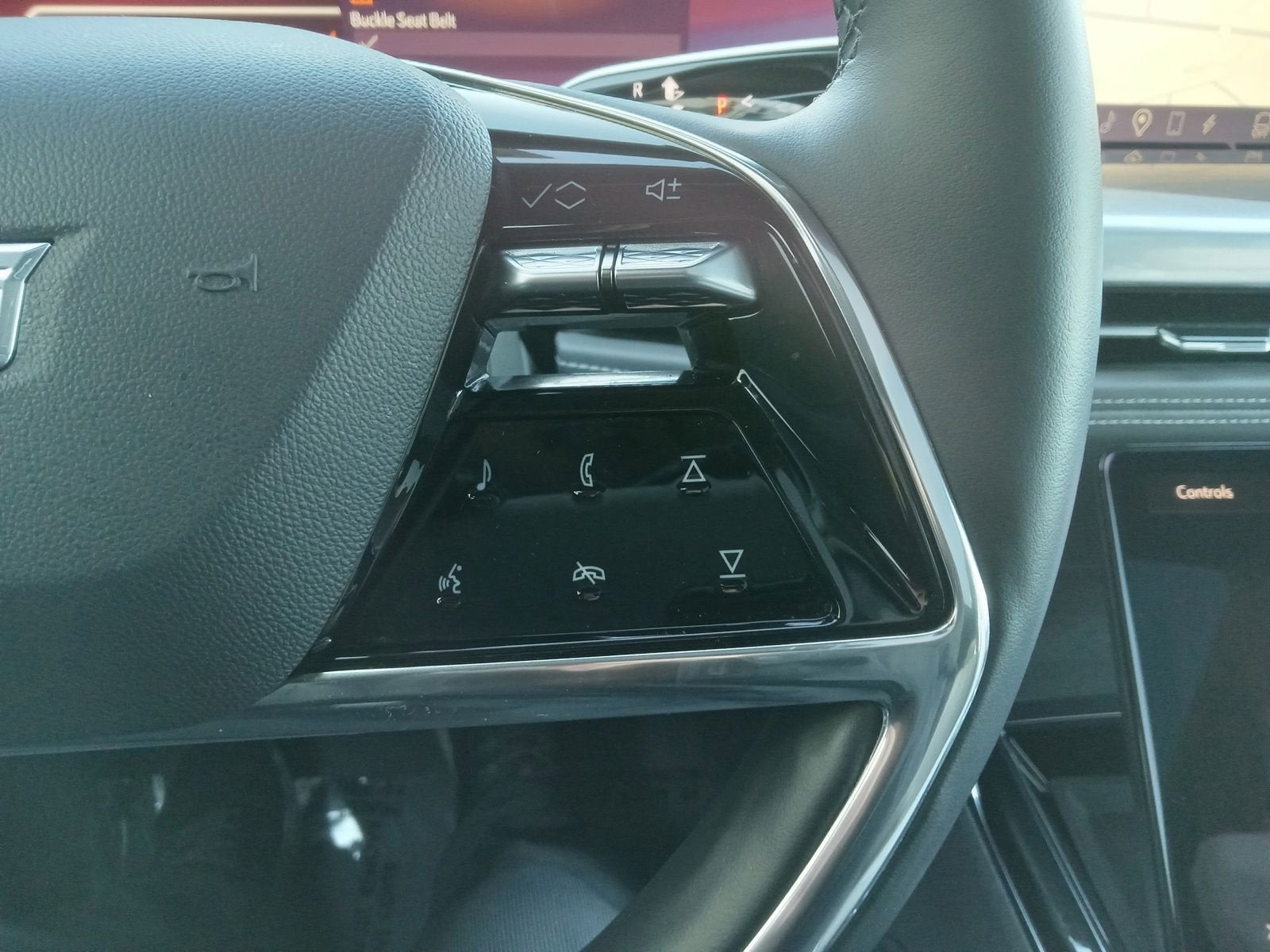 2025 Cadillac ESCALADE IQ Sport 1