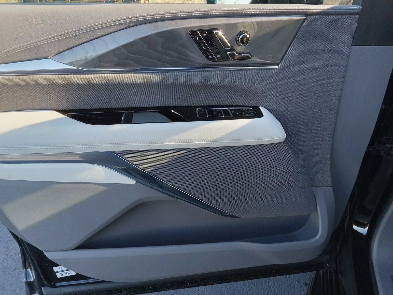 2025 Cadillac ESCALADE IQ Sport 1