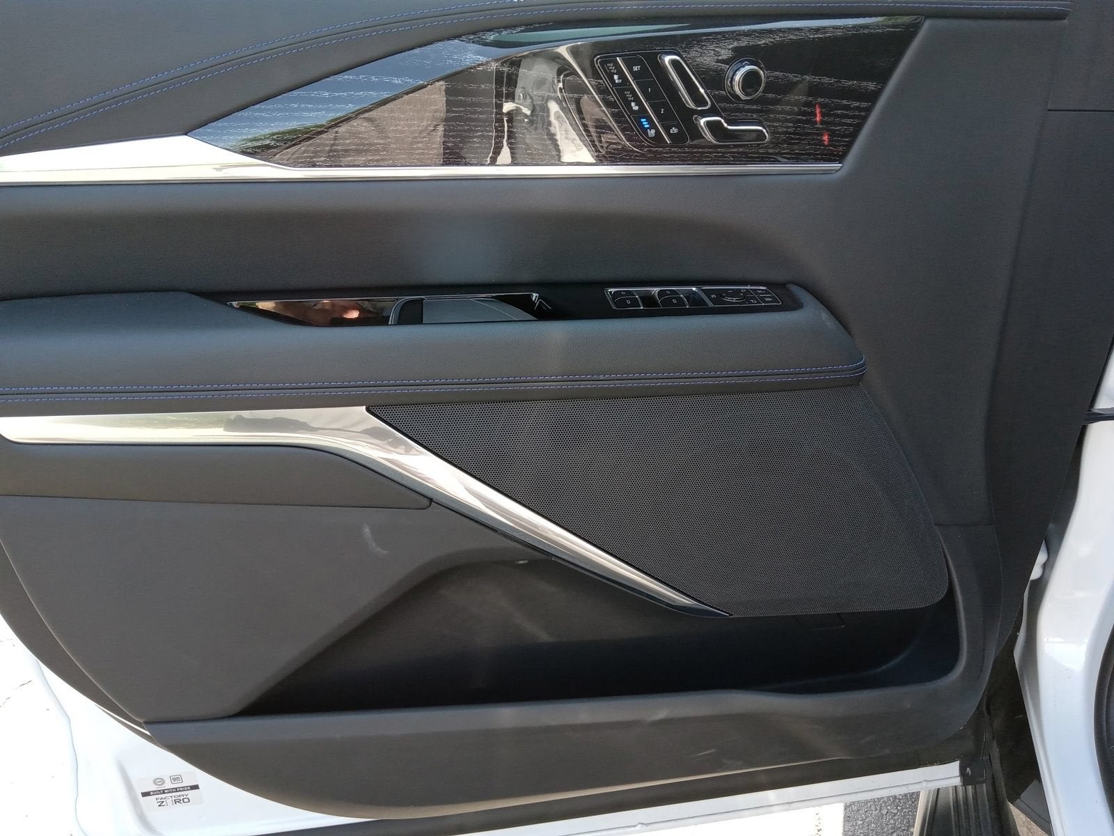 2026 Cadillac ESCALADE IQ Sport