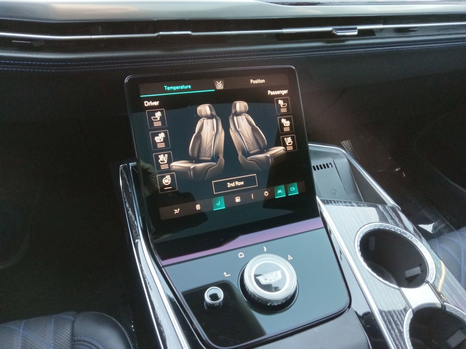 2025 Cadillac ESCALADE IQ Sport 1