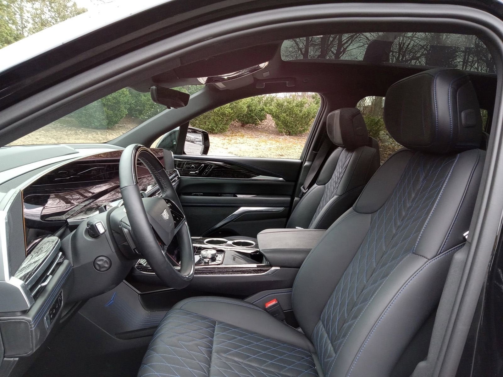 2025 Cadillac ESCALADE IQ Sport 1