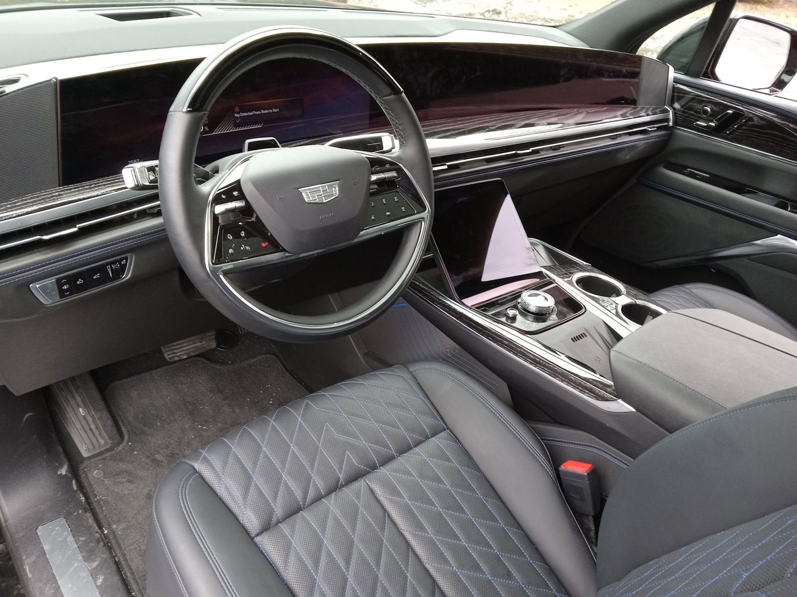 2025 Cadillac ESCALADE IQ Sport 1