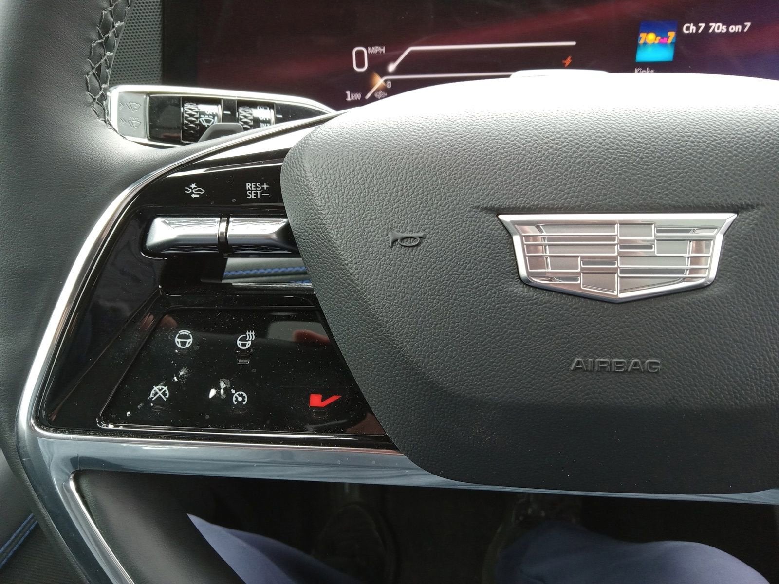 2025 Cadillac ESCALADE IQ Sport 1