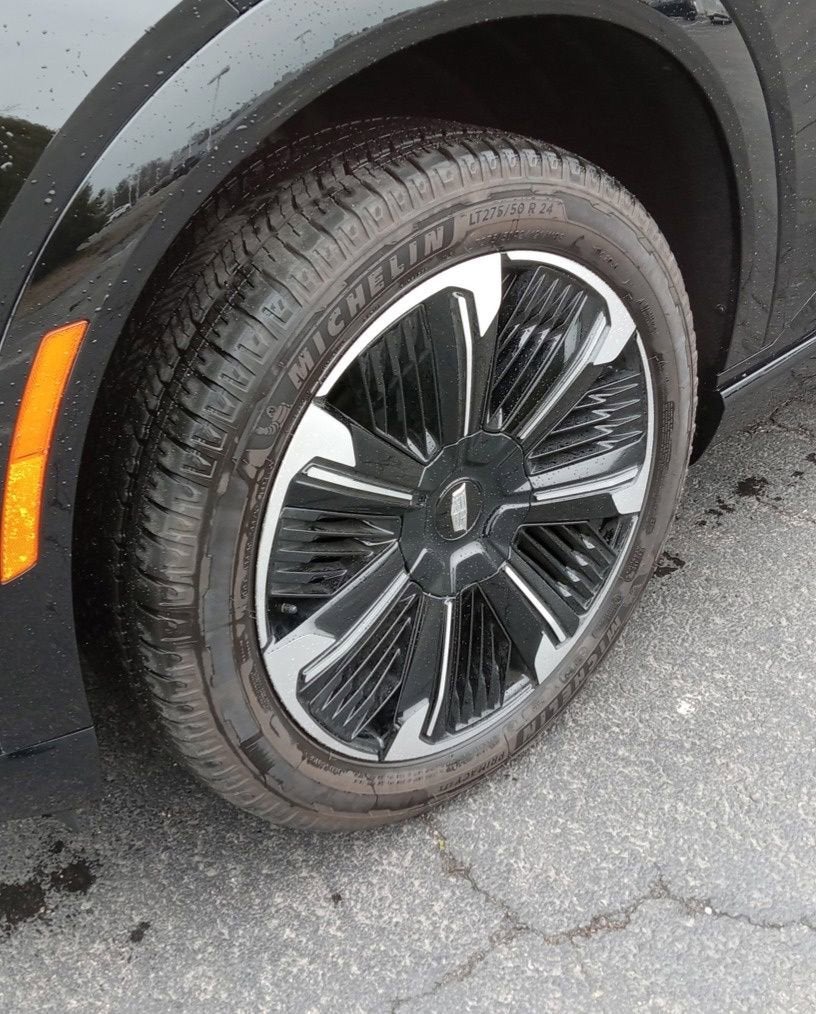 2025 Cadillac ESCALADE IQ Sport 1