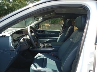 2025 Cadillac ESCALADE IQ Sport 2