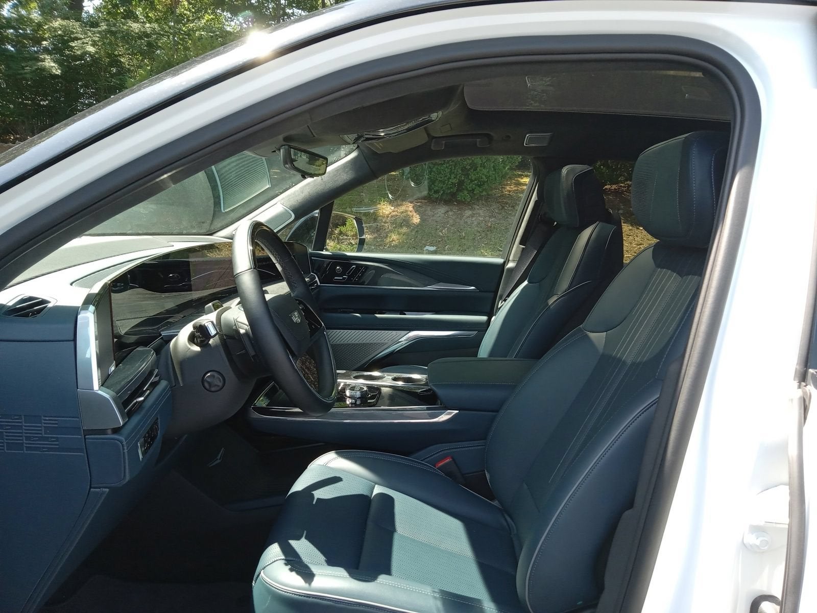 2025 Cadillac ESCALADE IQ Sport 2