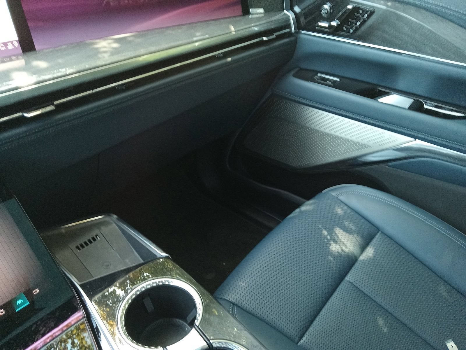 2025 Cadillac ESCALADE IQ Sport 2