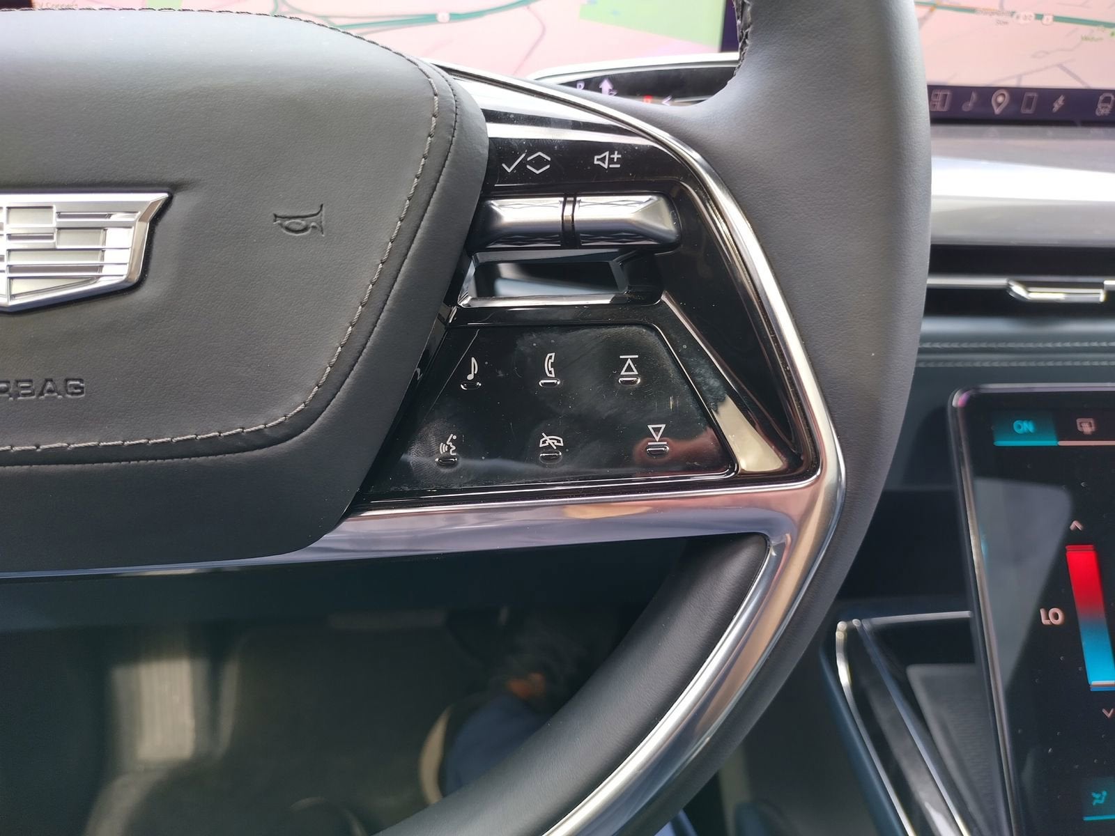 2025 Cadillac ESCALADE IQ Sport 2