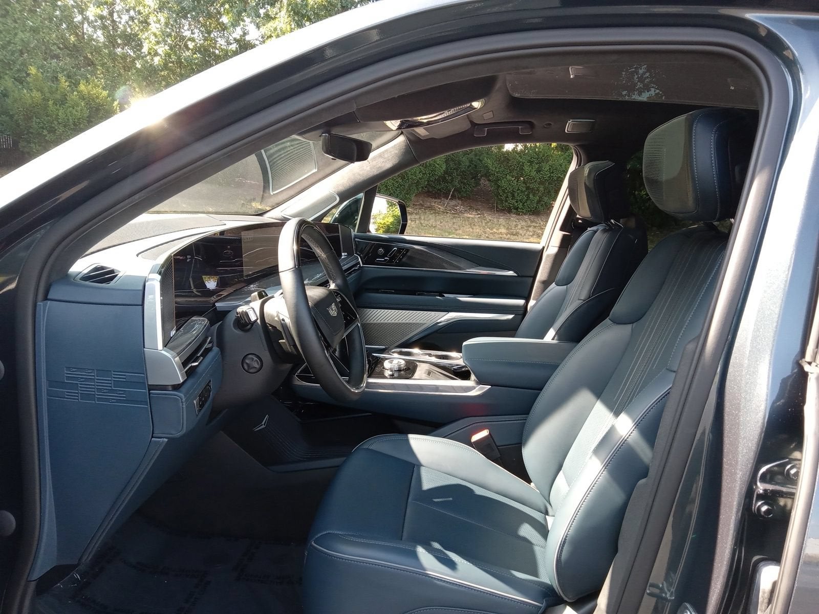 2026 Cadillac ESCALADE IQ Premium Sport