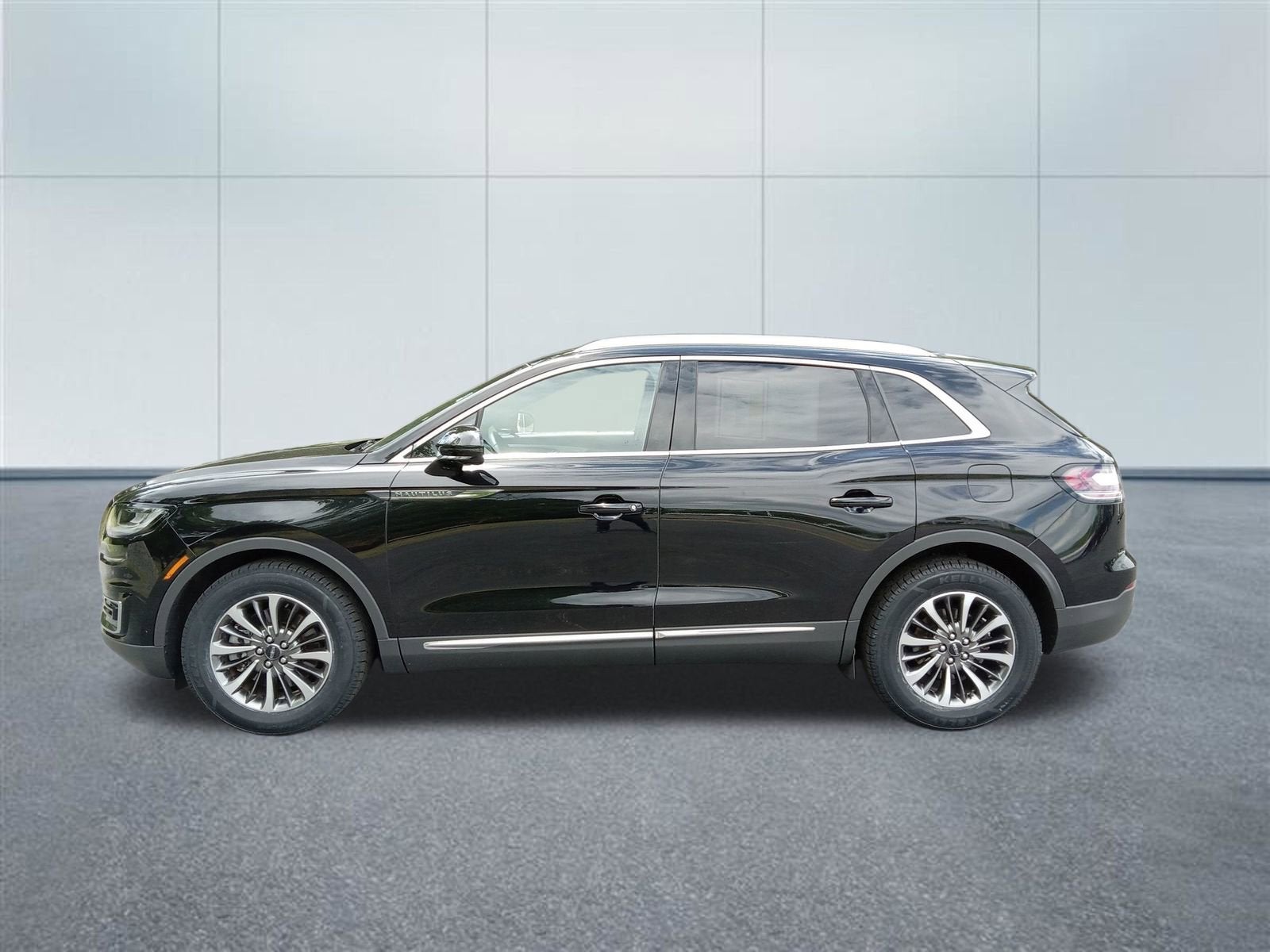 2020 Lincoln Nautilus Standard