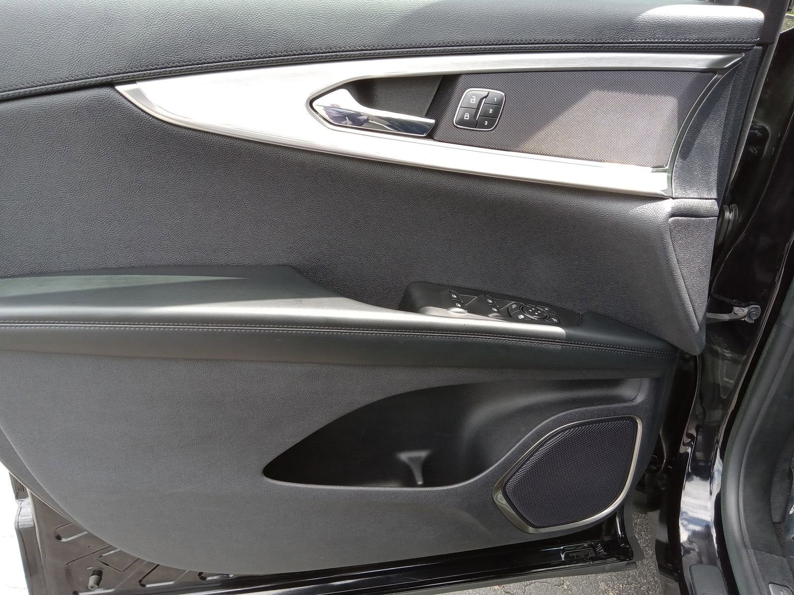 2020 Lincoln Nautilus Standard