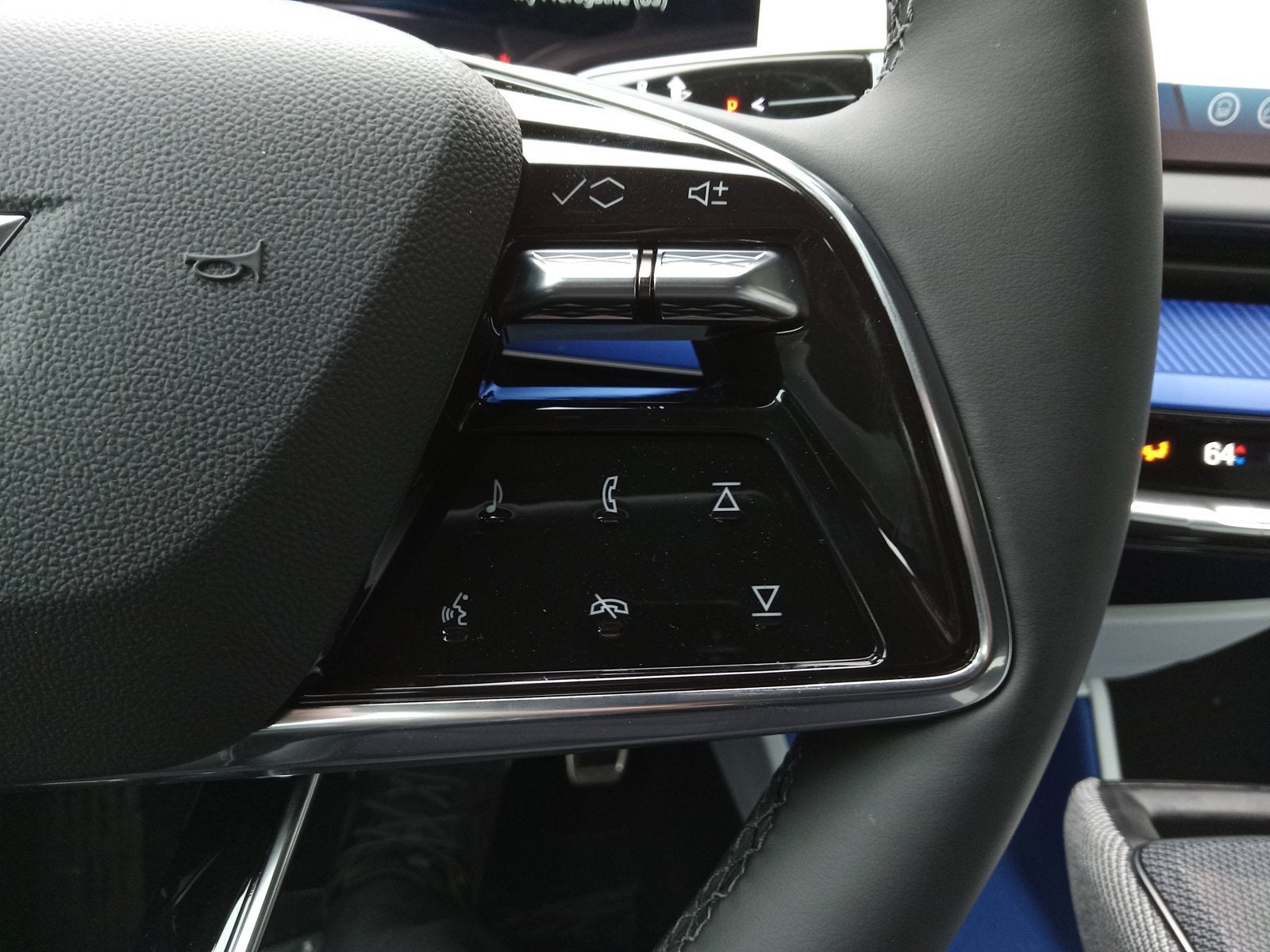 2027 Cadillac OPTIQ Luxury