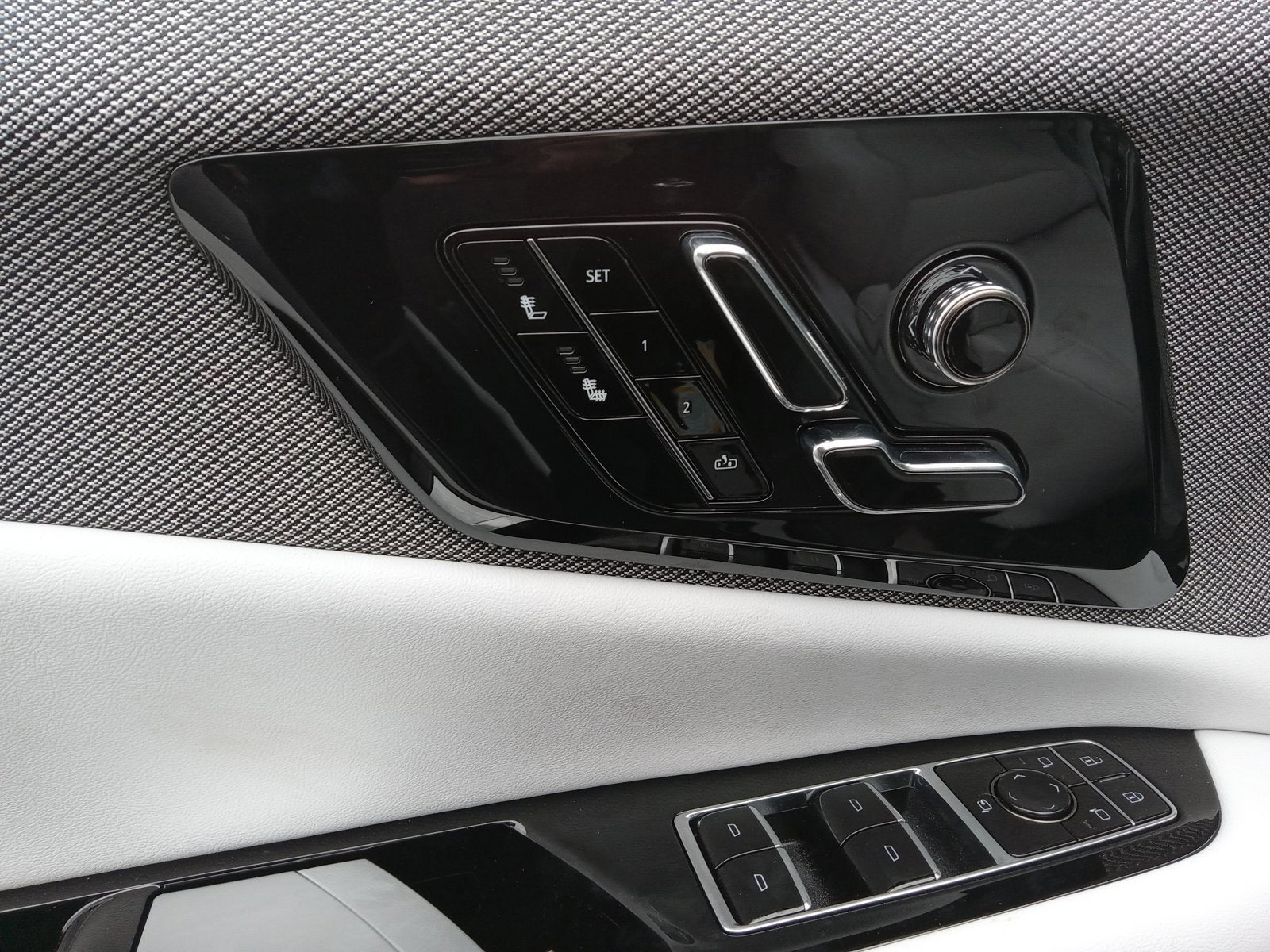 2027 Cadillac OPTIQ Luxury