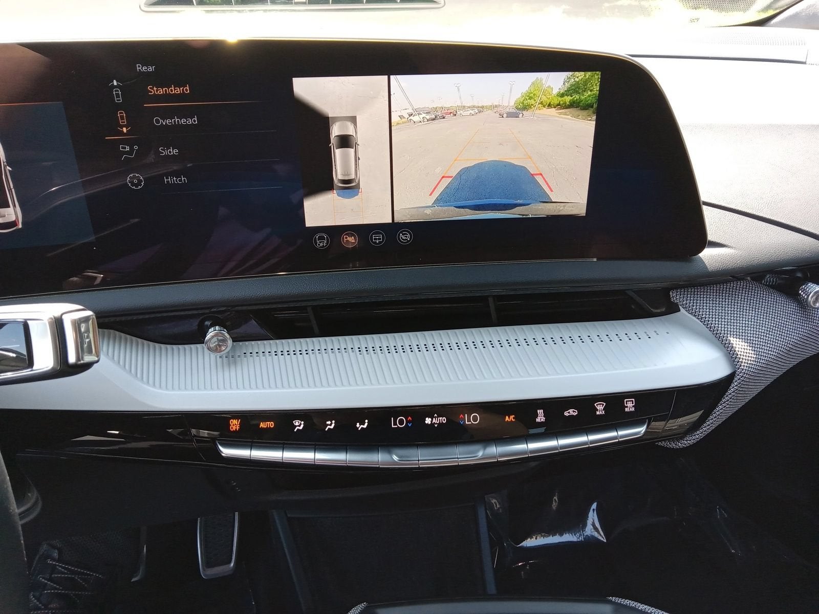 2025 Cadillac OPTIQ Luxury 1