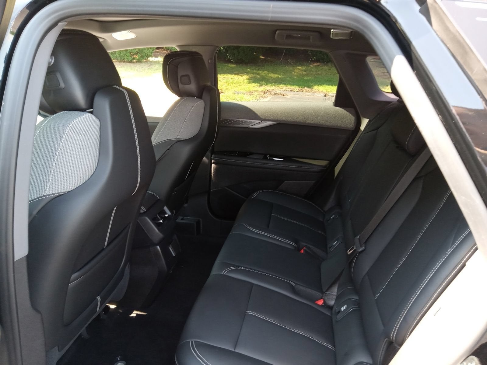 2025 Cadillac OPTIQ Luxury 1