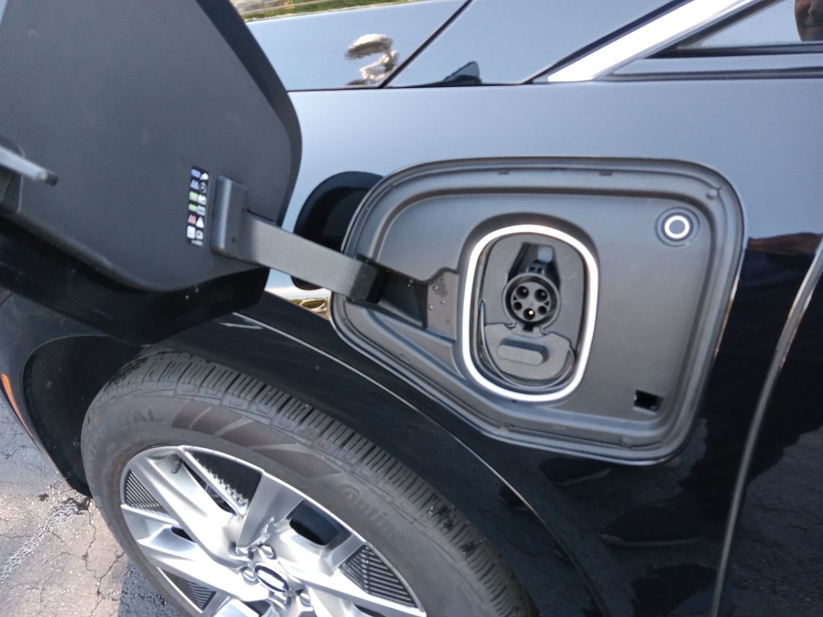 2025 Cadillac OPTIQ Luxury 2