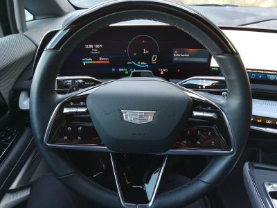 2025 Cadillac OPTIQ Luxury 2