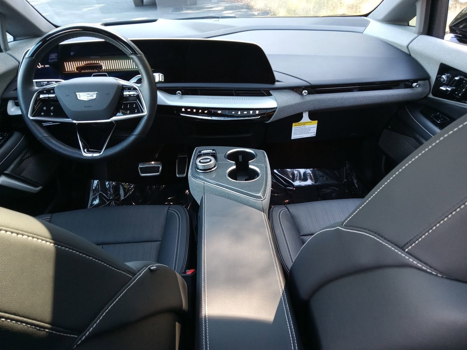 2025 Cadillac OPTIQ Luxury 2