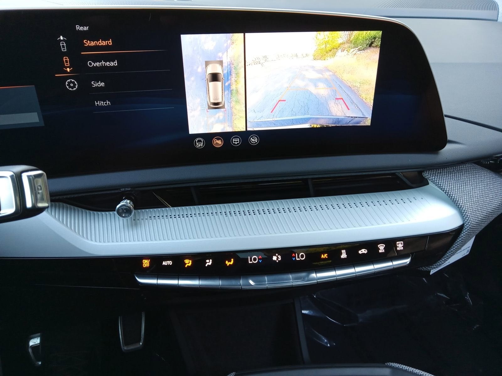 2025 Cadillac OPTIQ Luxury 2