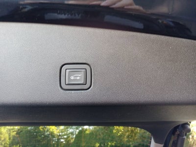 2025 Cadillac OPTIQ Luxury 2