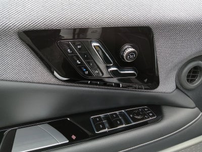 2025 Cadillac OPTIQ Luxury 2