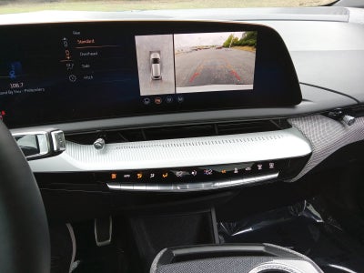 2025 Cadillac OPTIQ Luxury 2