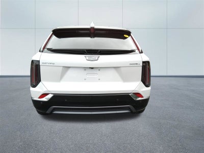 2025 Cadillac OPTIQ Luxury 2