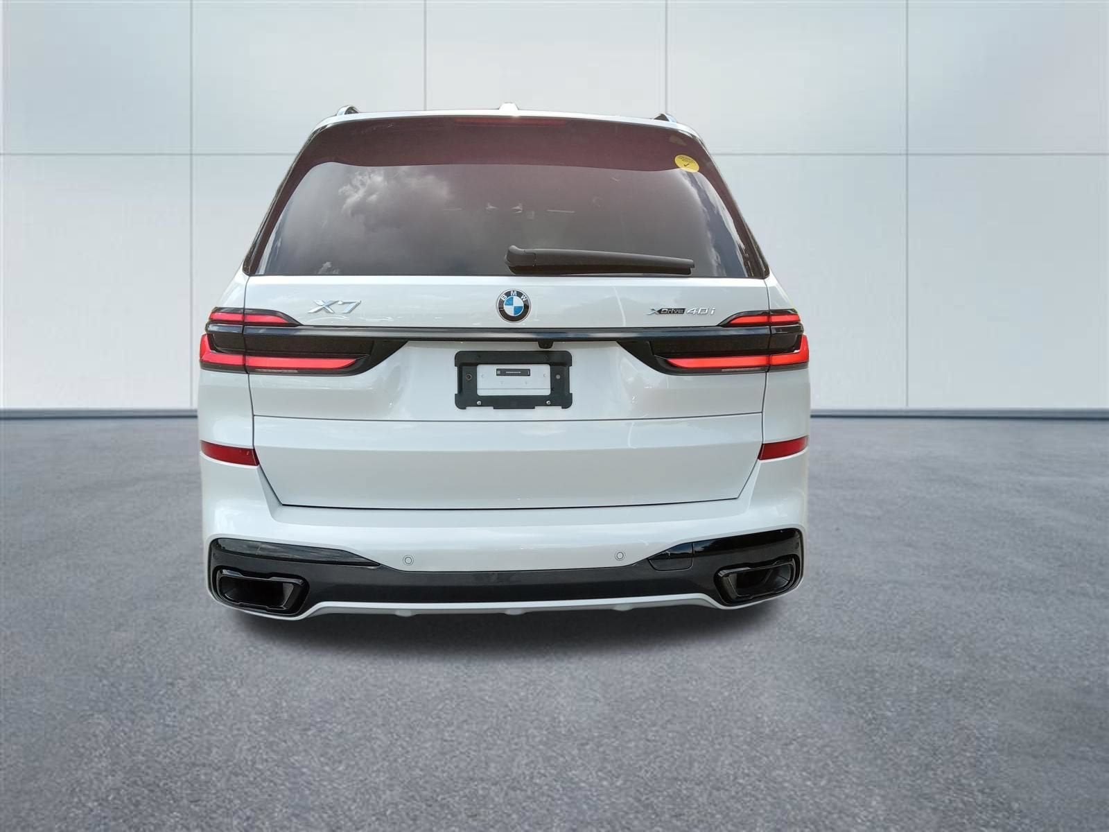 2025 BMW X7 xDrive40i