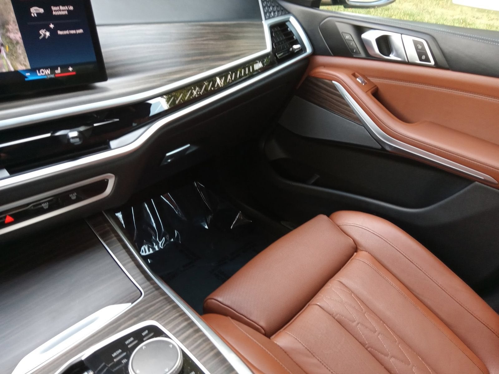 2024 BMW X7 M60i