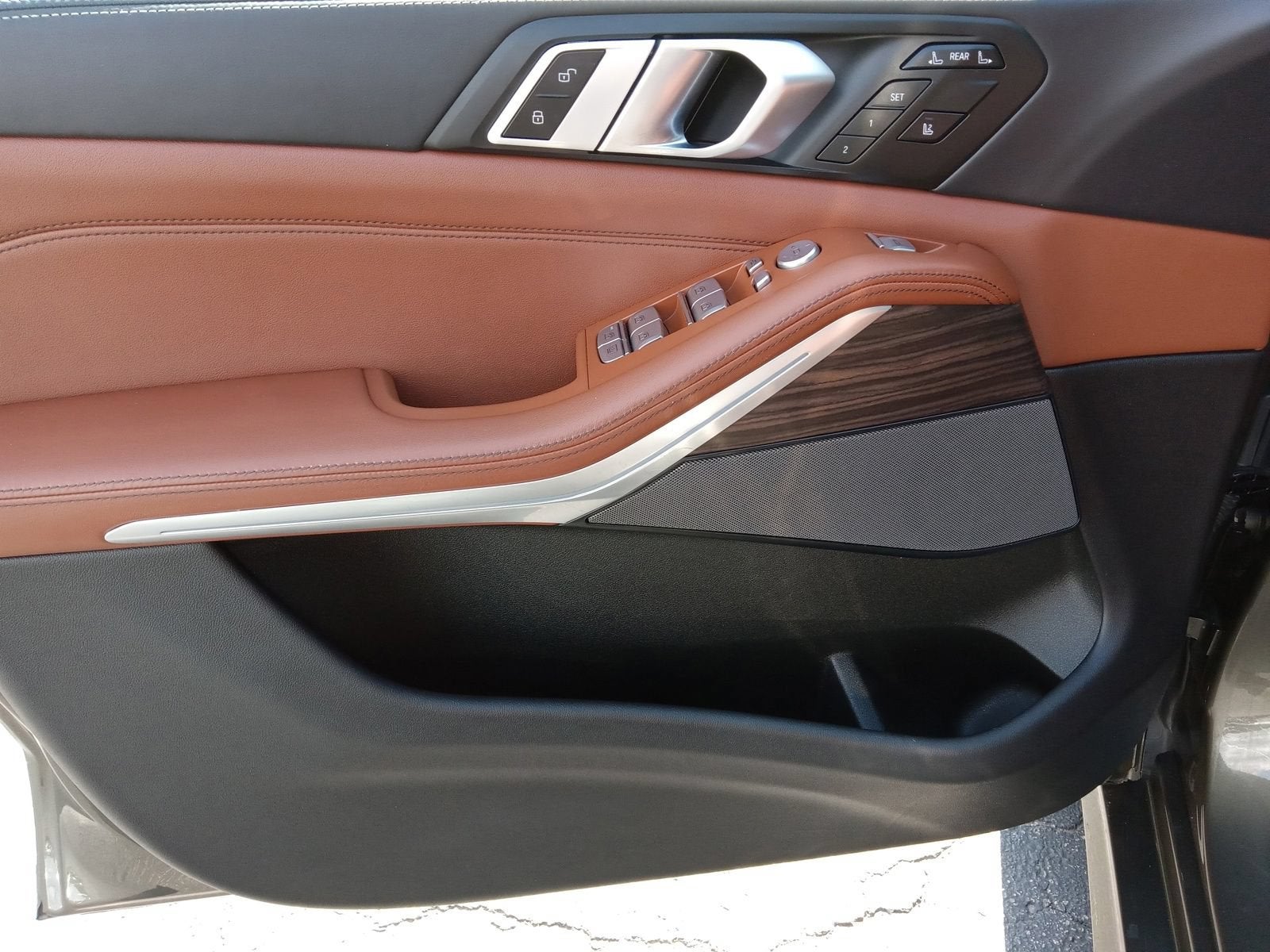 2024 BMW X7 M60i
