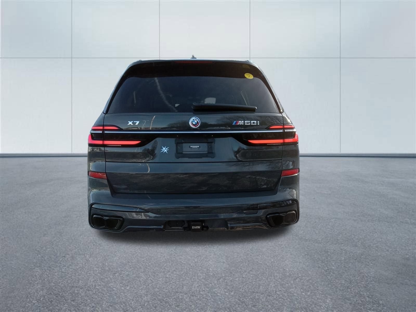 2023 BMW X7 M60i