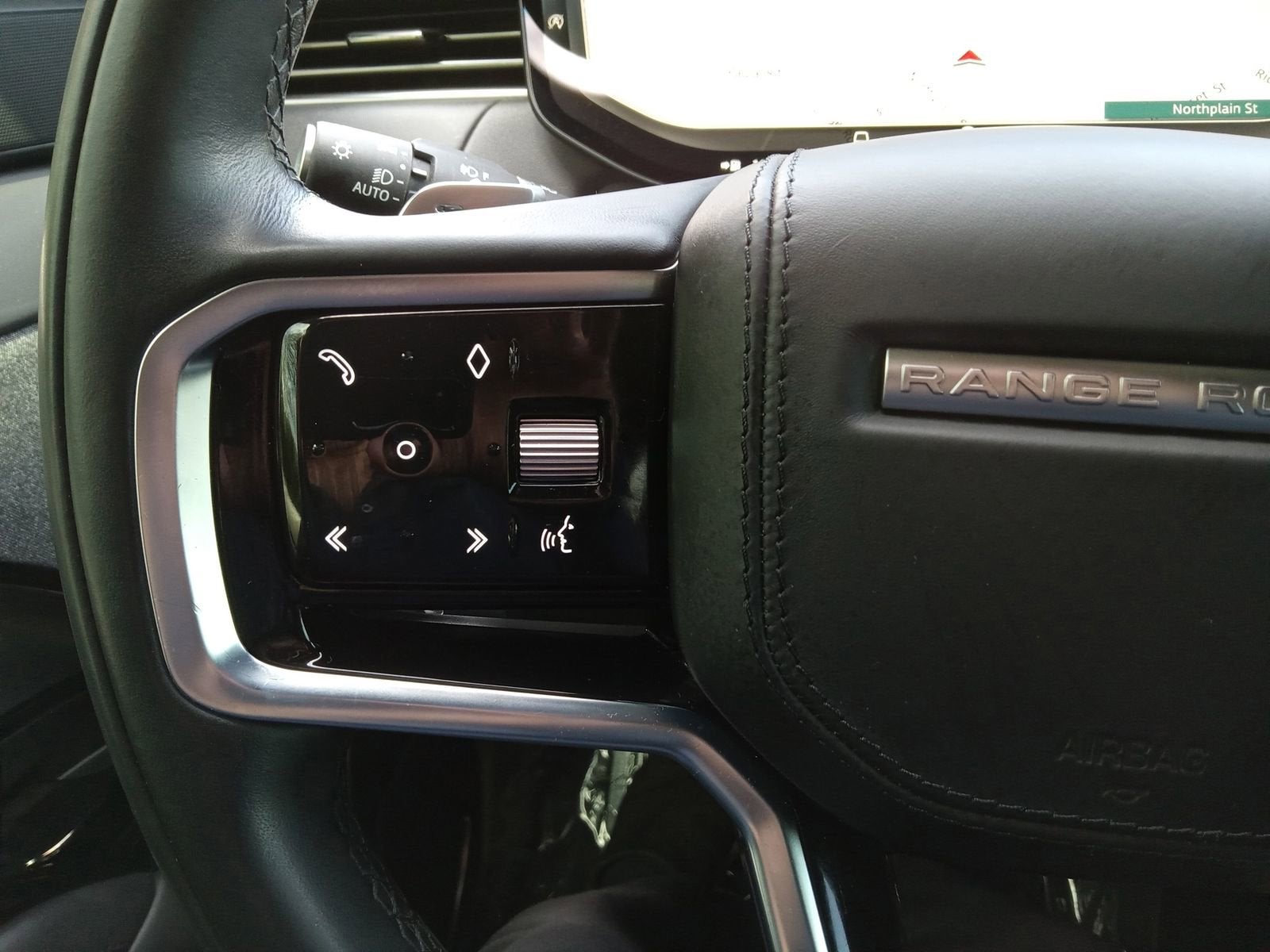 2023 Land Rover Range Rover Sport SE