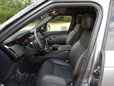 2025 Land Rover Range Rover Sport SE