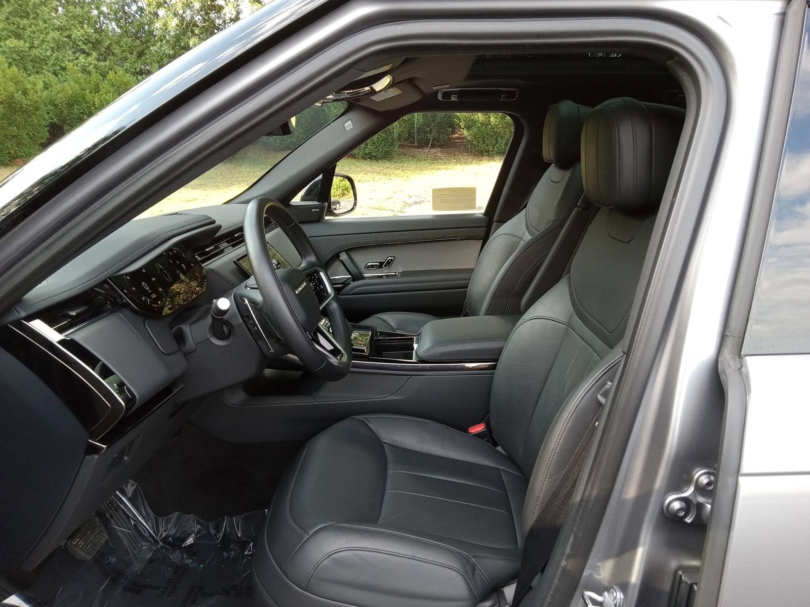 2025 Land Rover Range Rover Sport SE
