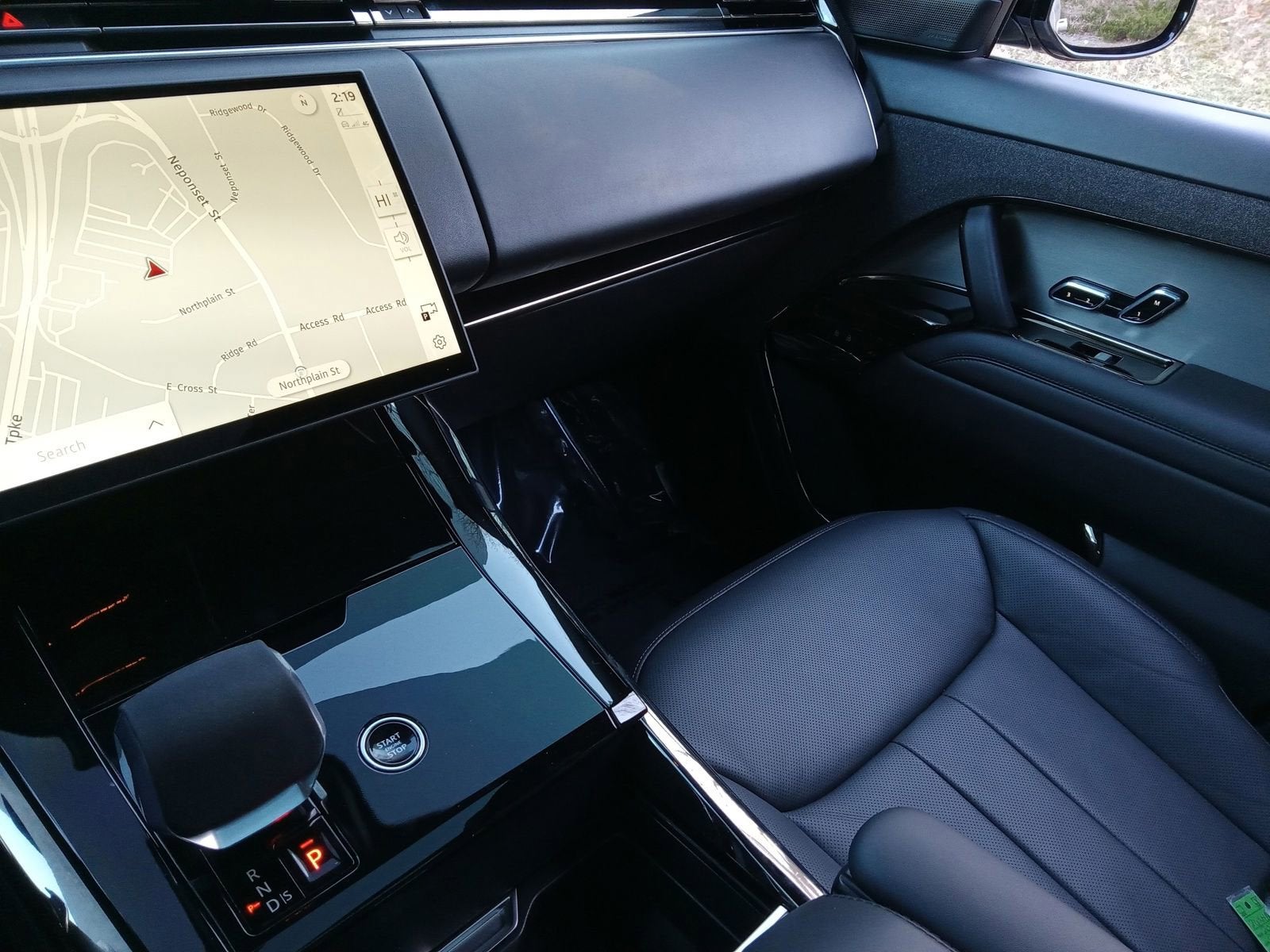 2024 Land Rover Range Rover Sport SE