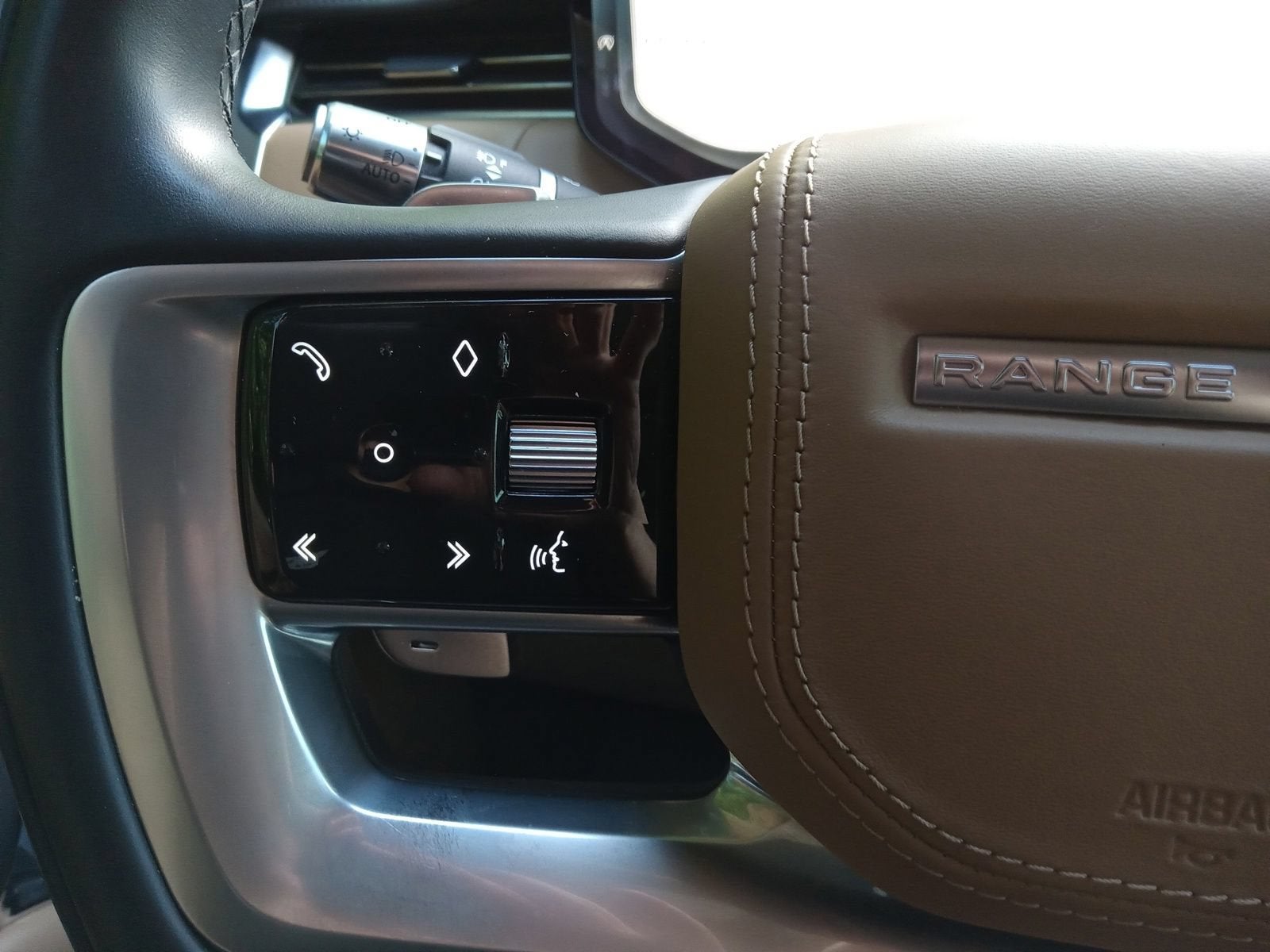 2022 Land Rover Range Rover SE
