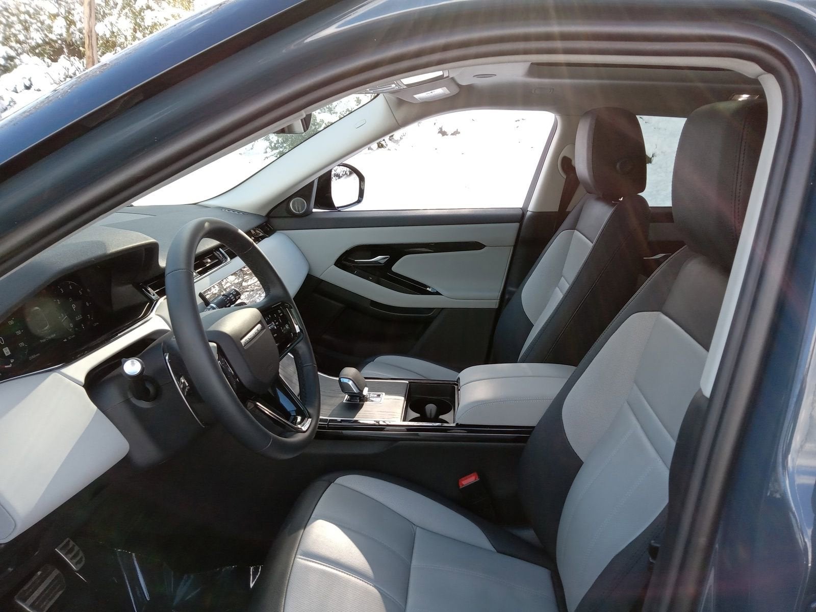 2025 Land Rover Range Rover Evoque Dynamic SE