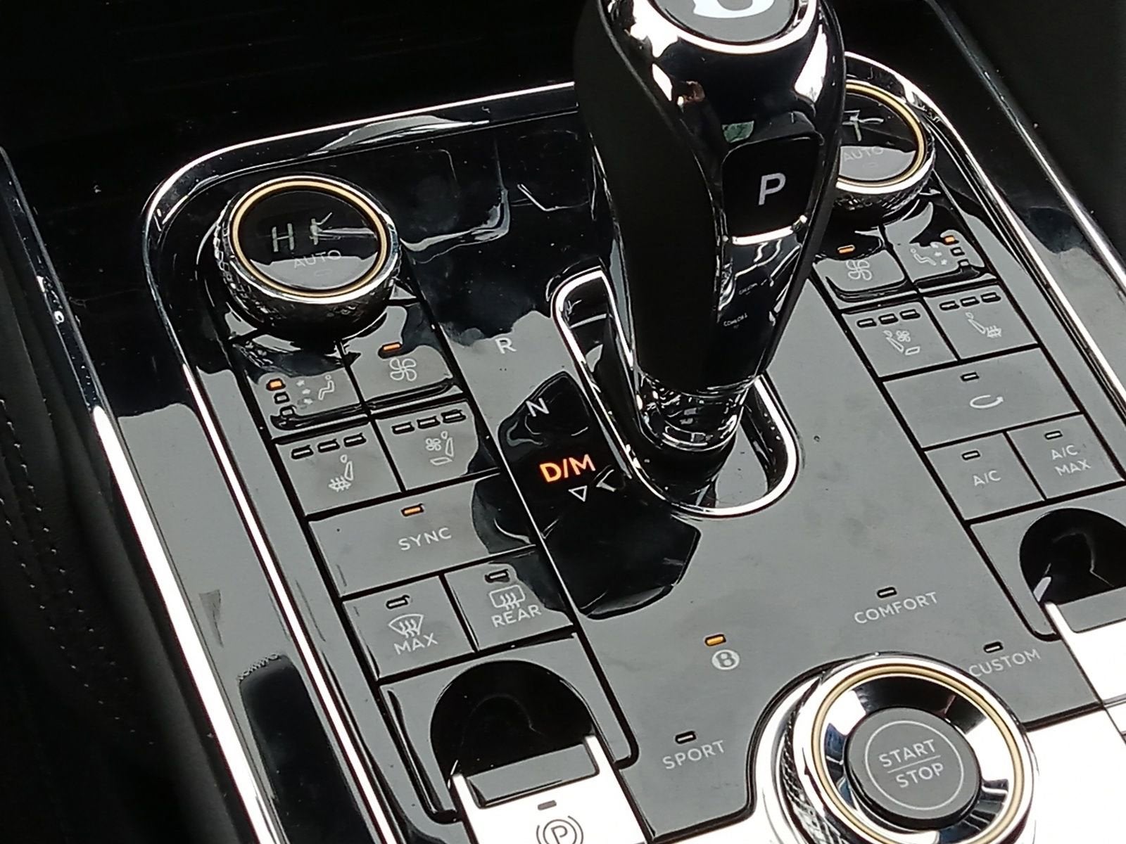 2023 Bentley Flying Spur Hybrid V6