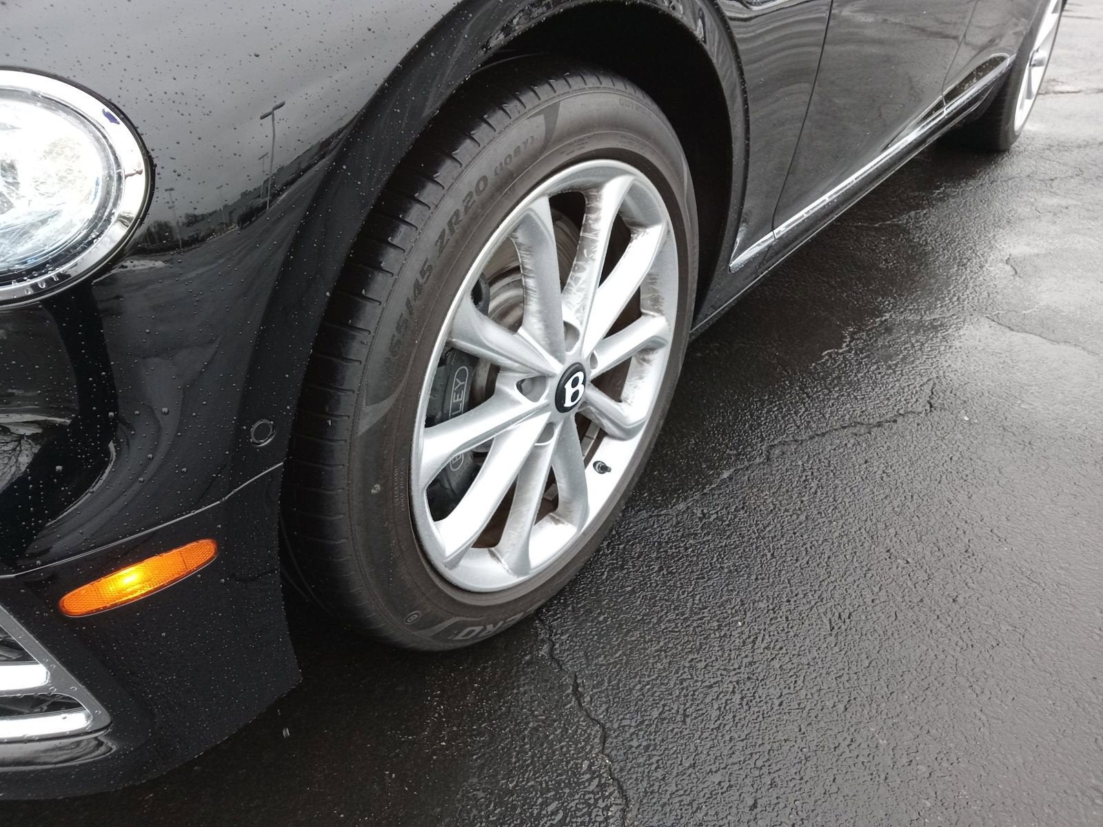 2023 Bentley Flying Spur Hybrid V6