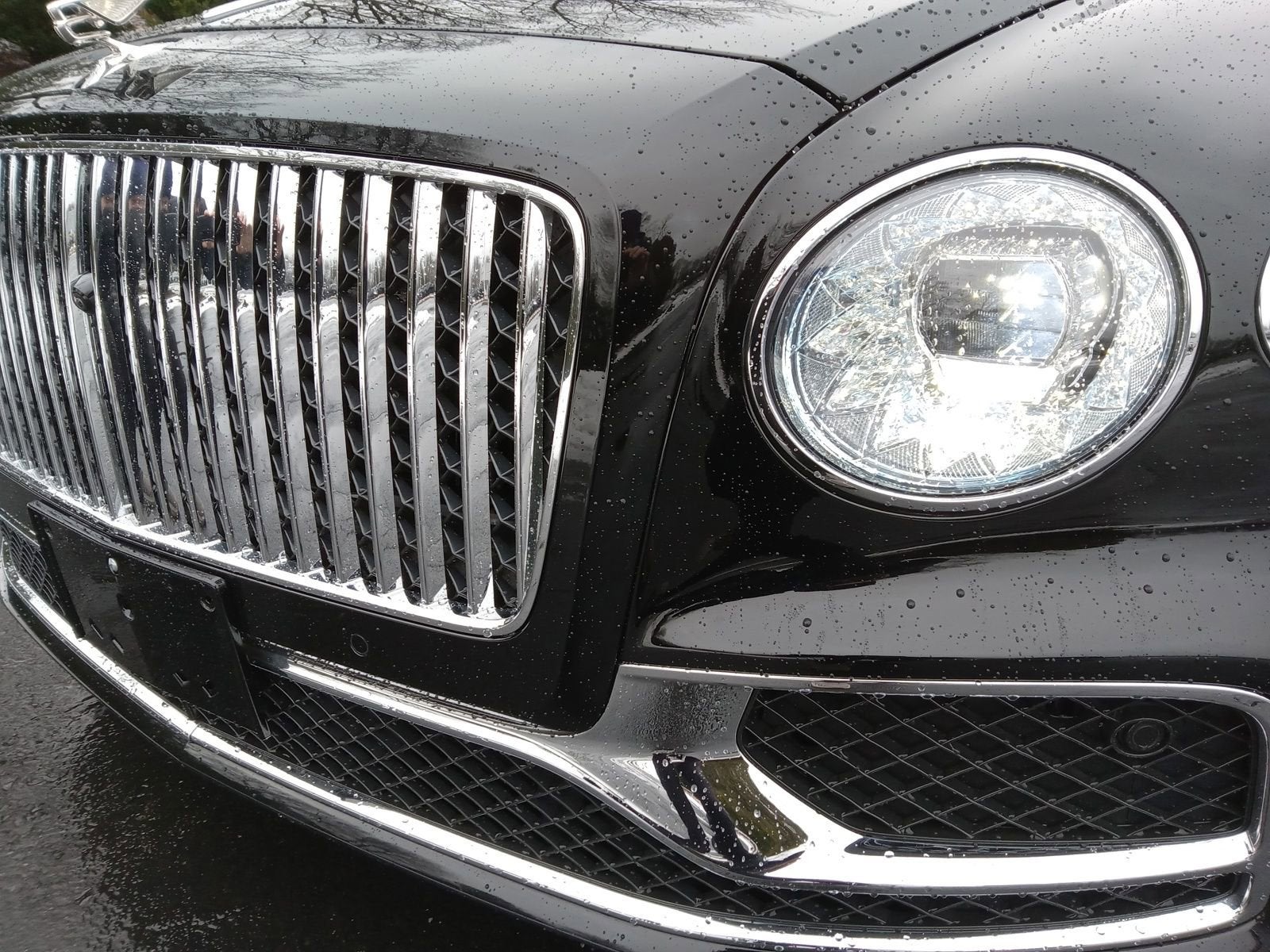 2023 Bentley Flying Spur Hybrid V6