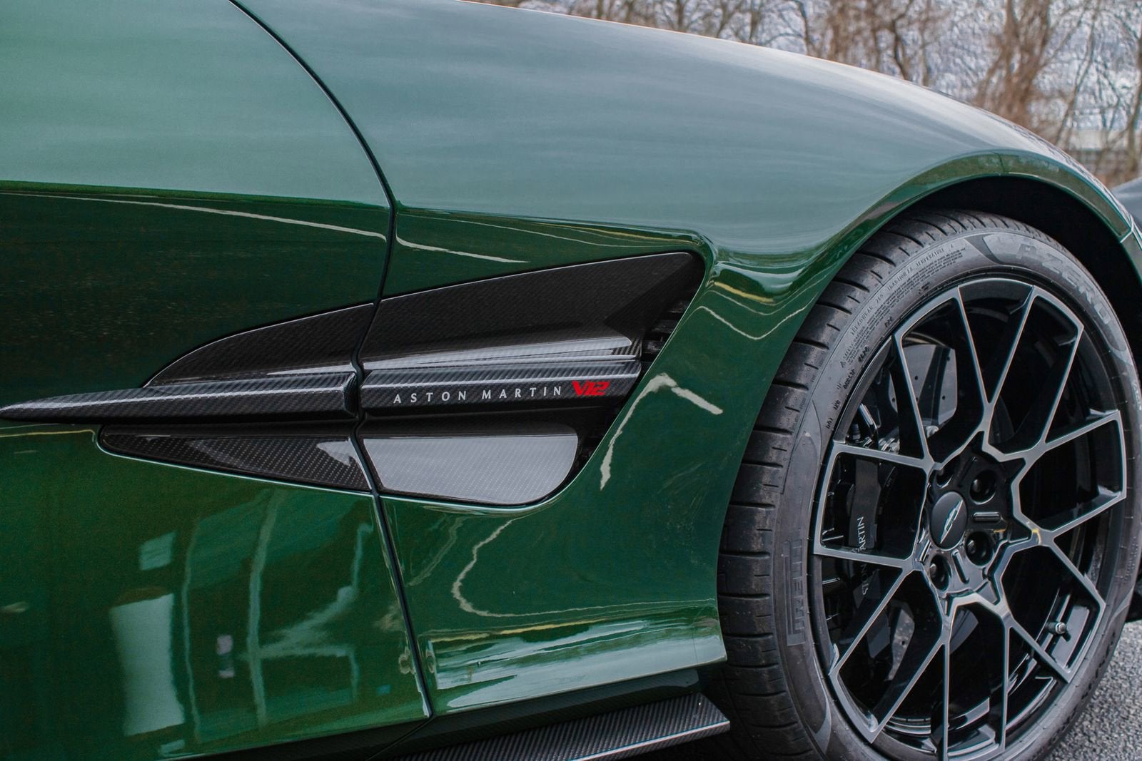 2025 Aston Martin Vanquish Base
