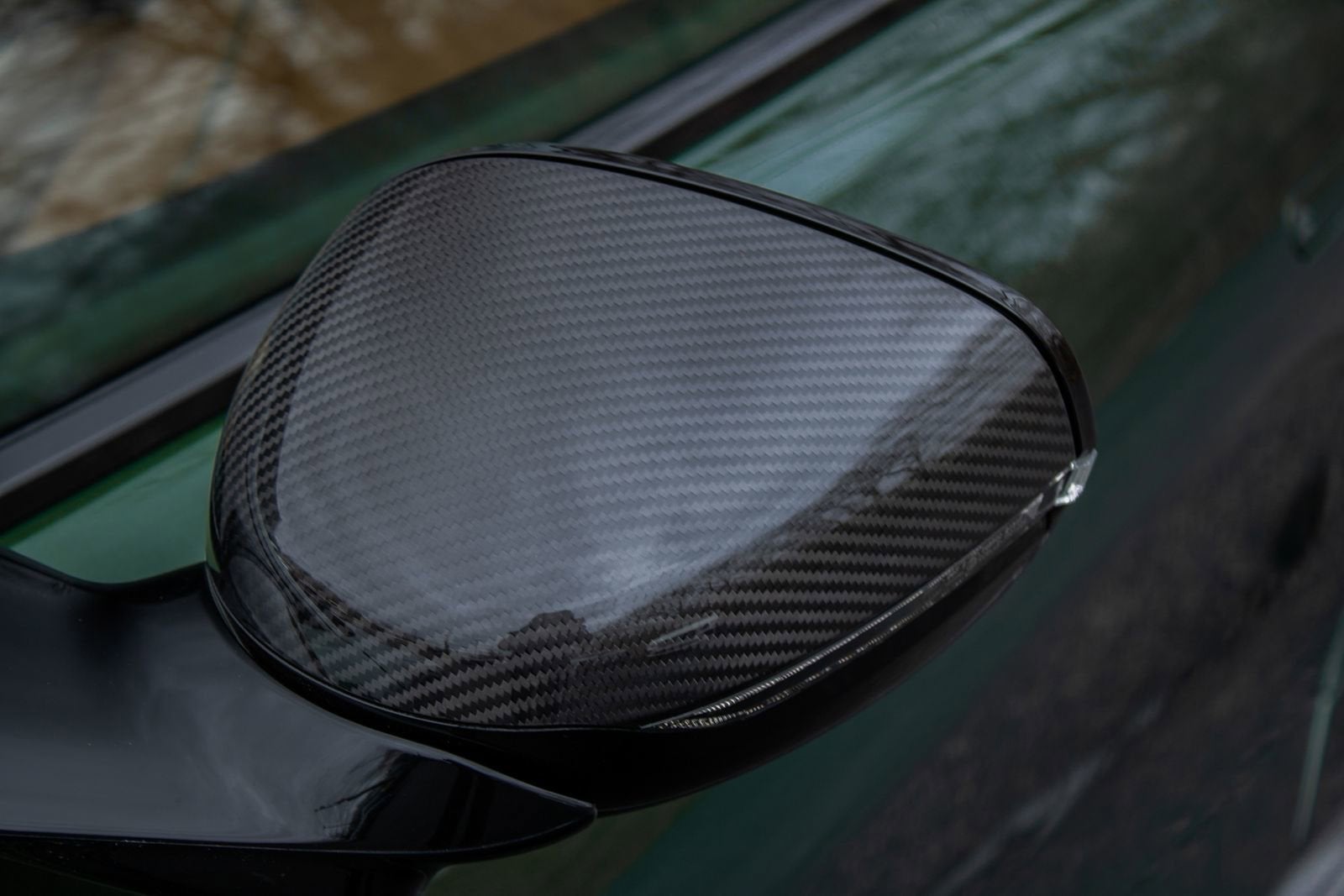 2025 Aston Martin Vanquish Base
