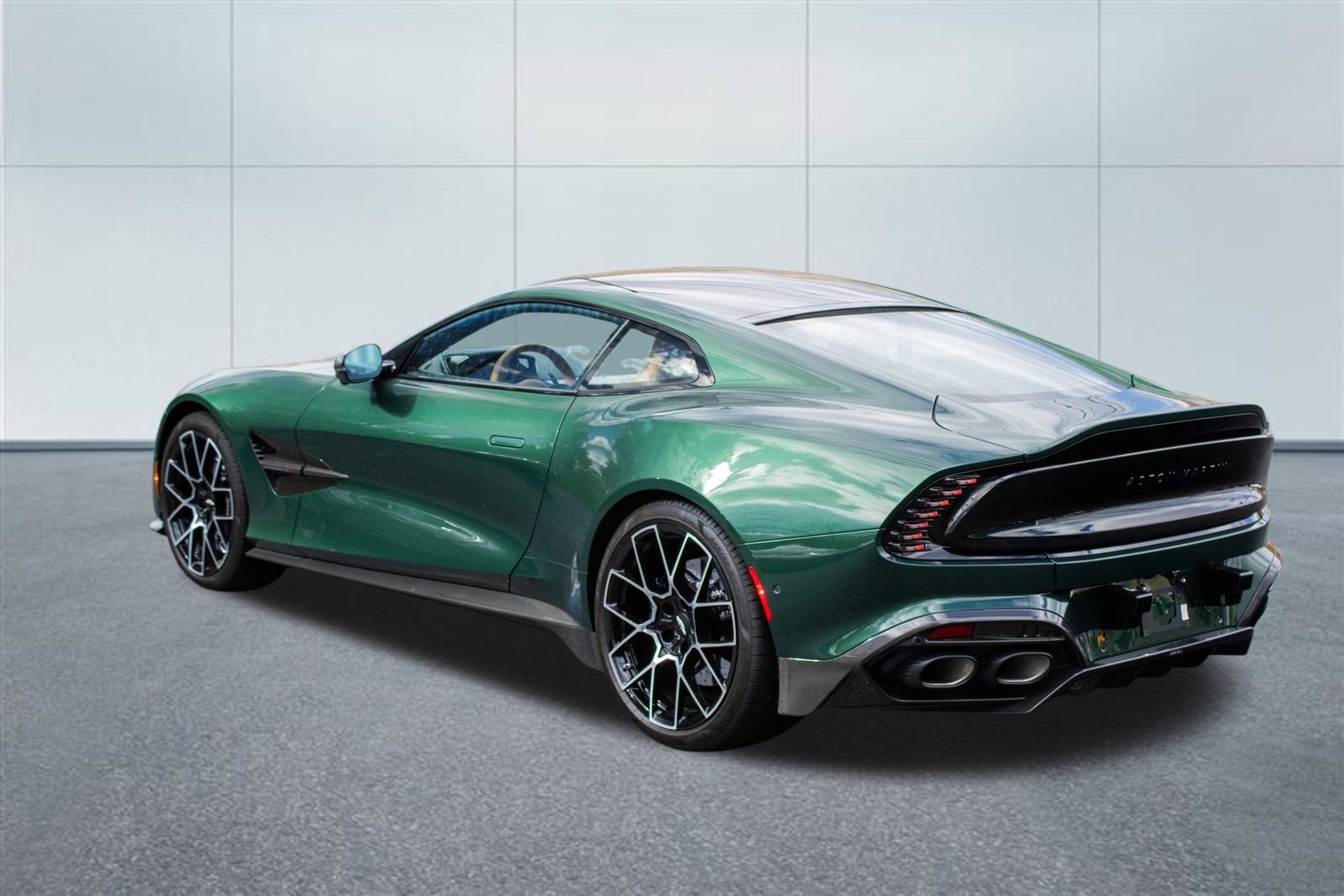 2025 Aston Martin Vanquish Base